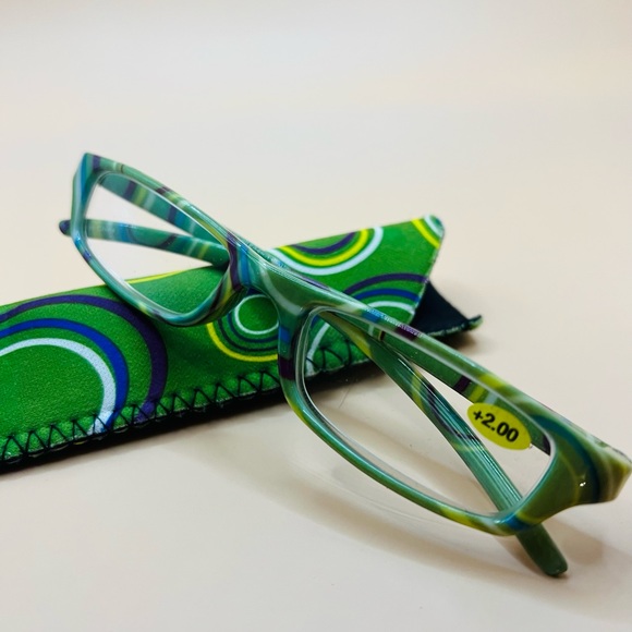 BRAND NEW GEOMETRIC NARROW READERS. GREEN DESIGN WITH MATCHING CASE - Picture 3 of 7
